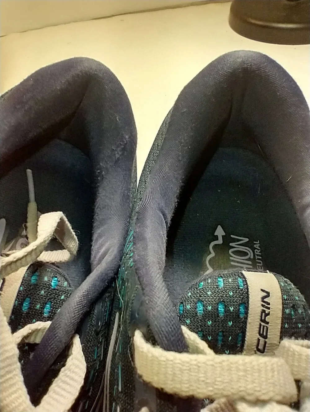 Brooks Glycerin 20 Running Shoes Women's sz 11B.